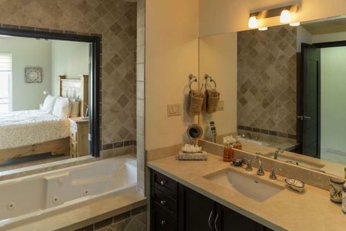 Puerta Cabos Village H306 2br By Casago