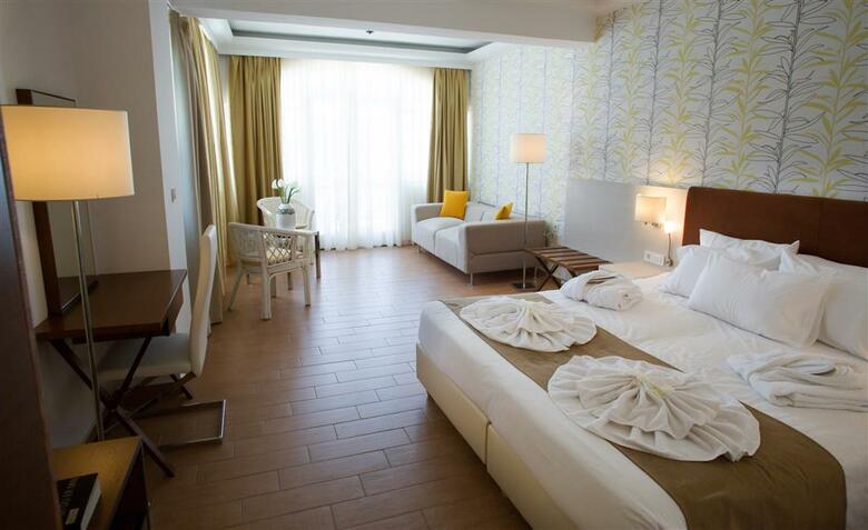 Hotel Kalyves Beach