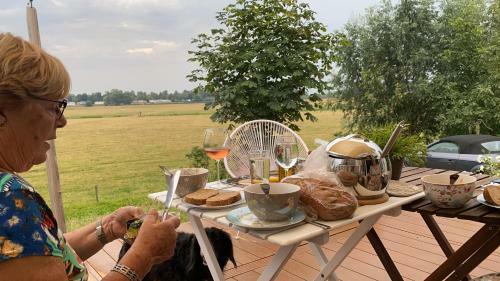 Hostal Bommelerhoeve B&B & Vakantiewoning