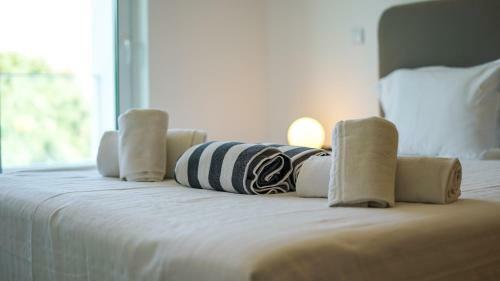 Stylish Apartment In Porto de M�s Lagos