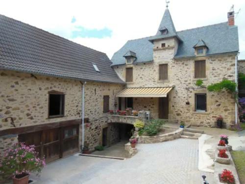 Maison de 3 Chambres Avec Jardin Clos A Compolibat