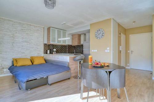 Apartamento Spacieux Studio Avec Terrasse Et Parking