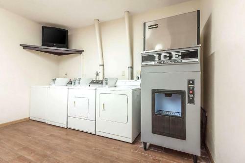Hotel Sky-palace Inn & Suites Mccook