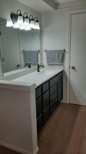 Private Room In Popular Millard Area West Omaha