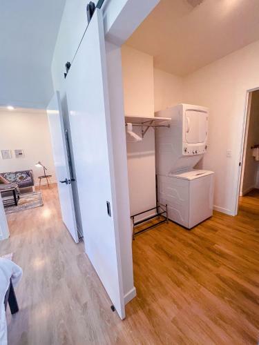 Bright 1bd/1ba Downtown Omaha Apartments