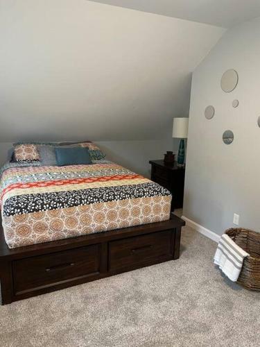 Come Play-relax-enjoy! Private Home On 2+ Acres!