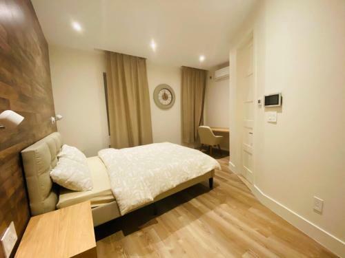 Modern Comfortable Bedroom With Its Own Bathroom