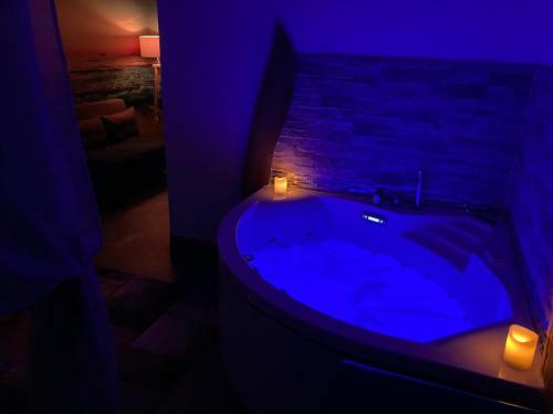 Hostal D�sirad Spa Privatif Et Piscine Couverte