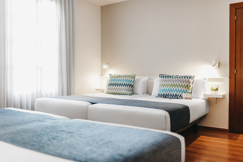 Hotel Oriente Atiram