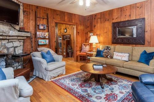 Apple Valley Cabin