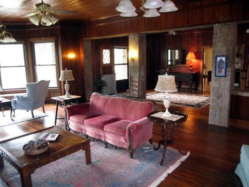 Posada Laughing Heart Lodge