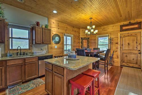 Sparta Cabin With Panoramic View, Wood Interior