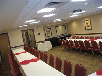 Posada Country Inn & Suites Petersburg