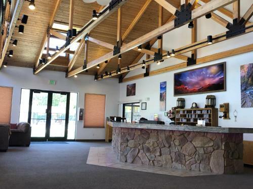 Hotel Bumbleberry Inn