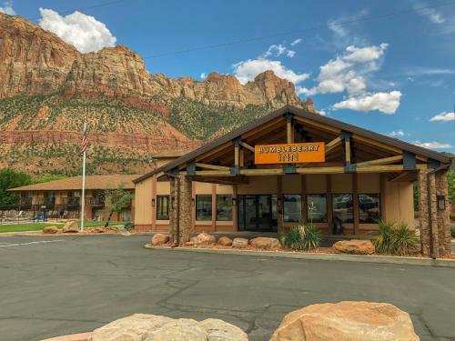 Hotel Bumbleberry Inn