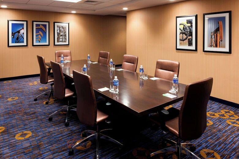 Hotel Courtyard By Marriott Houston North/shenandoah