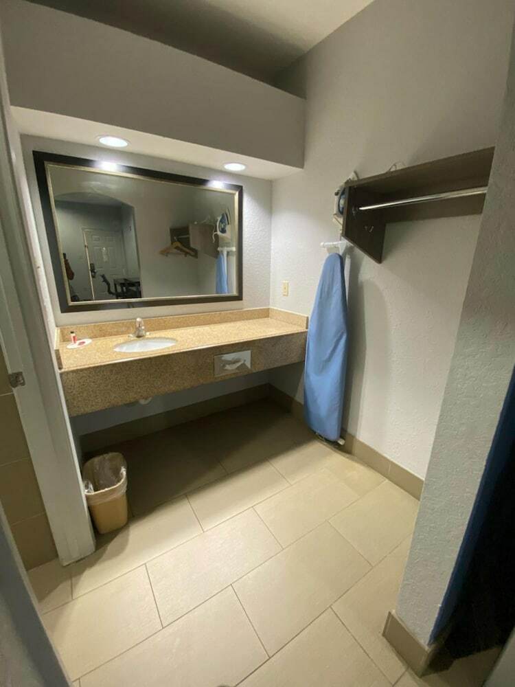 Motel Super 8 Houston Hobby Airport South