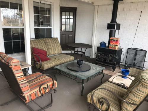 Arrow W Adventures - The Main House