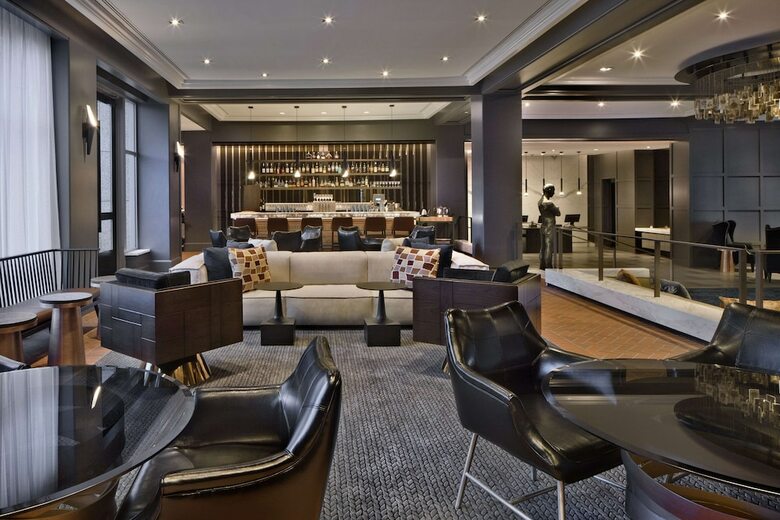 Hotel The Logan