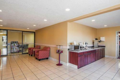 Hotel Rodeway Inn And Suites Sublimity