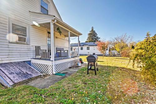 Pet-friendly Cranston Home With Fire Pit And Bbq!