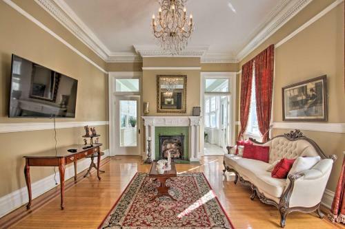 Exquisite Anderson Villa With Sunroom And Grill