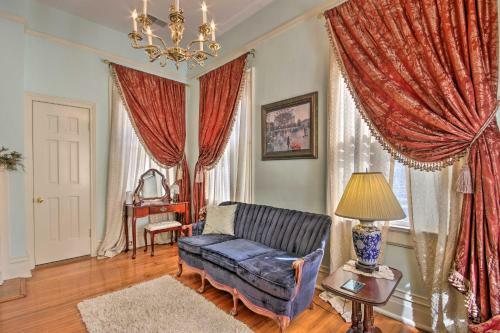 Exquisite Anderson Villa With Sunroom And Grill