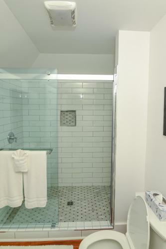 Posada 607 Bay Luxurious Guest Rooms