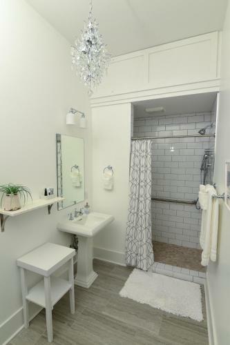 Posada 607 Bay Luxurious Guest Rooms
