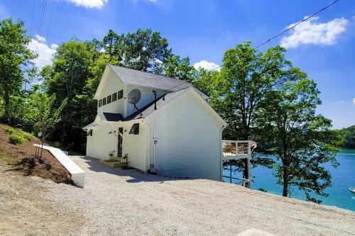 Lakin' It Easy