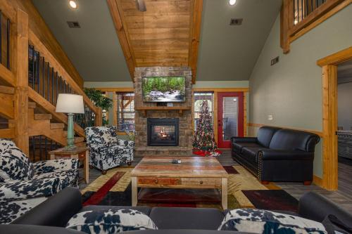 Poolside Paradise Chalet