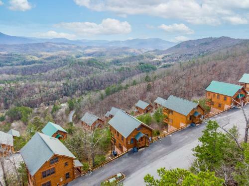 High Expectations - Mountain View, Game Room, Hot Tub