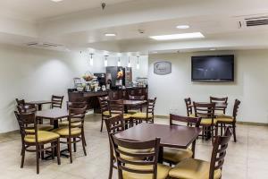 Hotel Sleep Inn & Suites Near Ft. Bragg