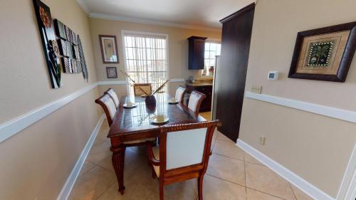 Dawn 823