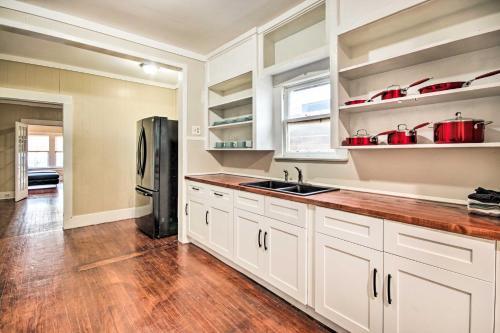 Pet-friendly Houston Home Less Than 2 Mi To Downtown!