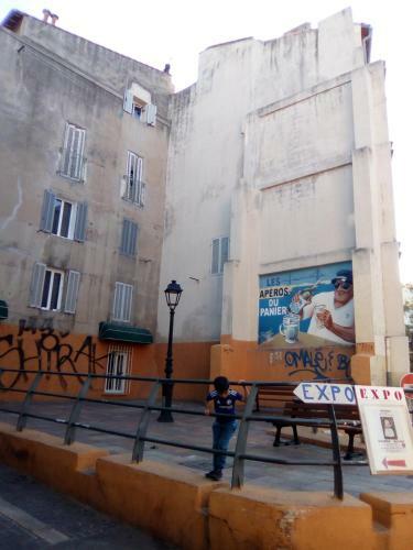 Apartamento Tranquille Au Panier Face � La Mer