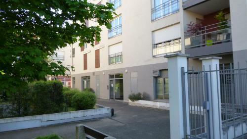 Apartamento Appartement Tout �quip� Hyper Centre Proche Stade Ol Et Eurexpo