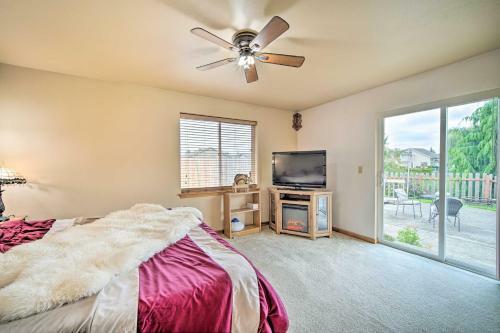 Upscale Home With Indoor Sauna On Sunset Pond!
