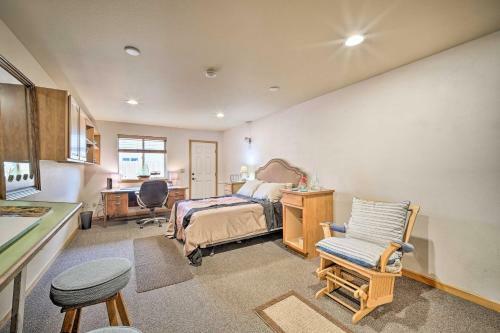 Upscale Home With Indoor Sauna On Sunset Pond!