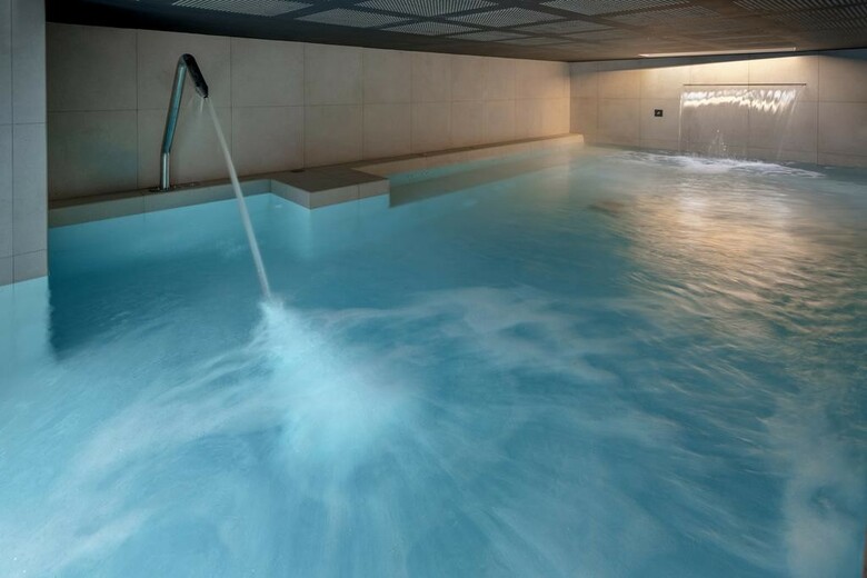 Caprici Beach Hotel & Spa