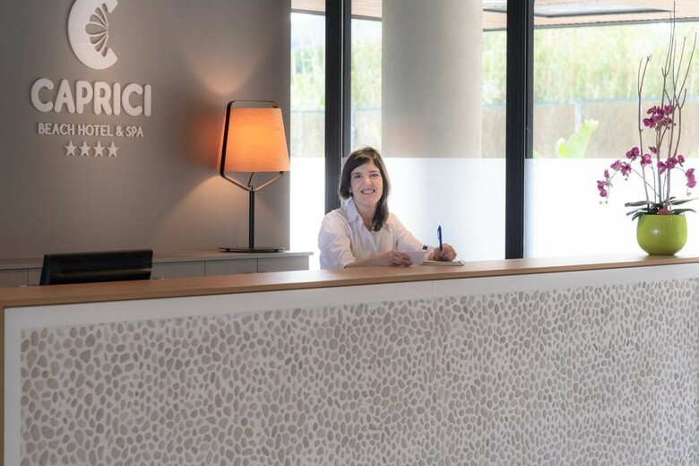 Caprici Beach Hotel & Spa