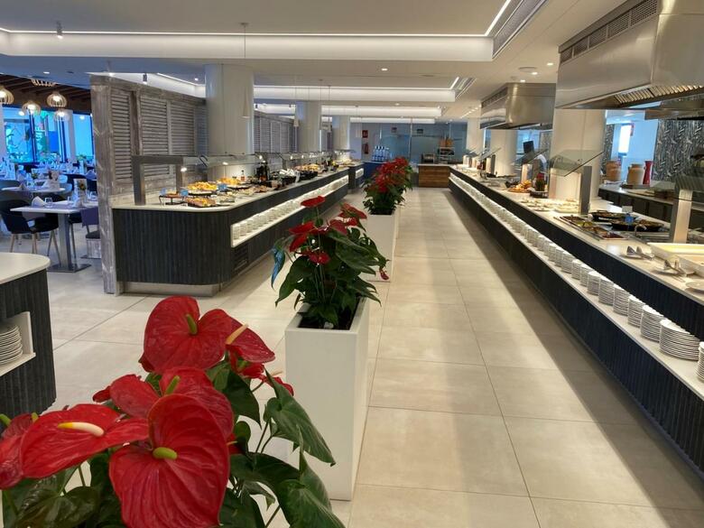 Hotel Tahit� Playa & Suites