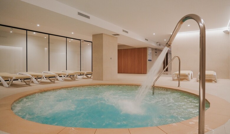 Hotel H Top Jadhe