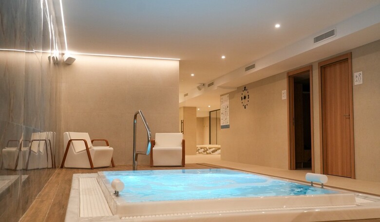 Hotel H Top Jadhe