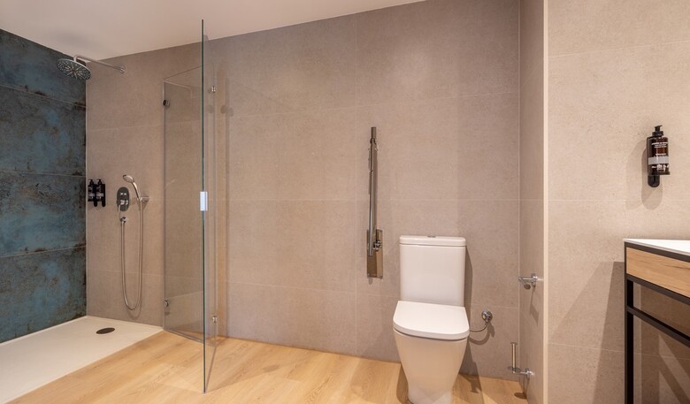 Hotel h Top Jadhe