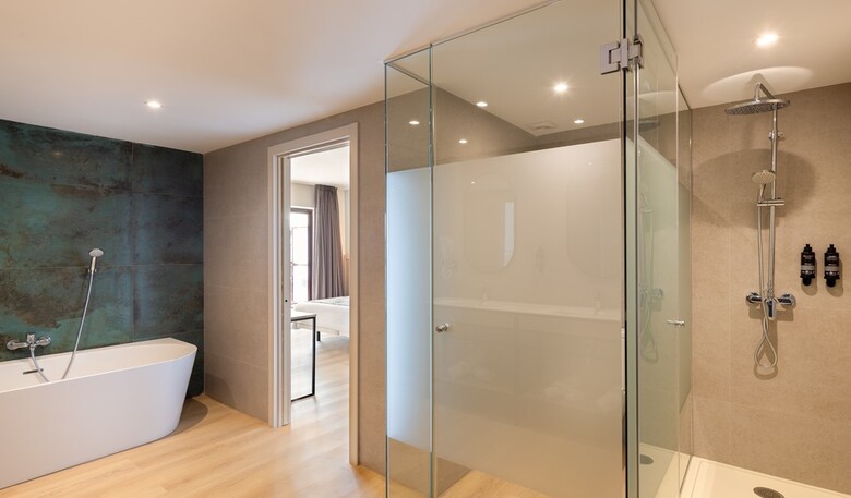 Hotel h Top Jadhe