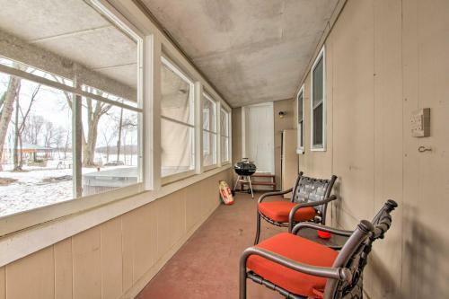 Well-appointed Onalaska Cabin - Walk To Lake!
