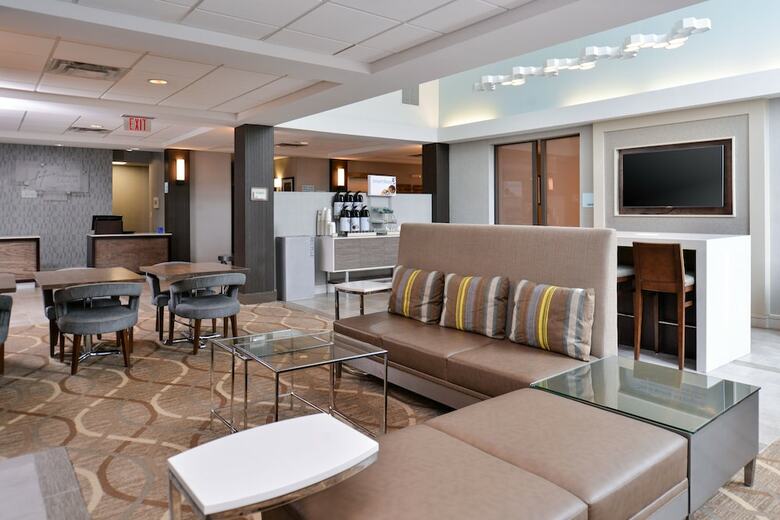 Holiday Inn Express Hotel & Suites Lafayette
