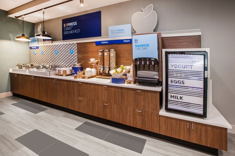 Holiday Inn Express Hotel & Suites Lafayette