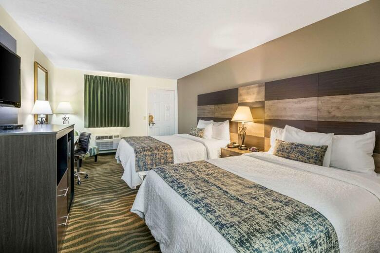 Hotel Knights Inn Cadiz